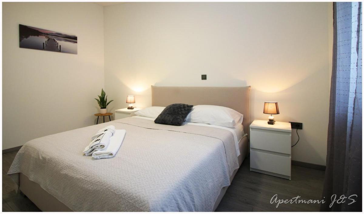 Apartmani Jere&Sara Primosten Exterior photo